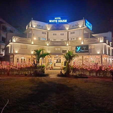 Hotel White House 데라둔 외부 사진