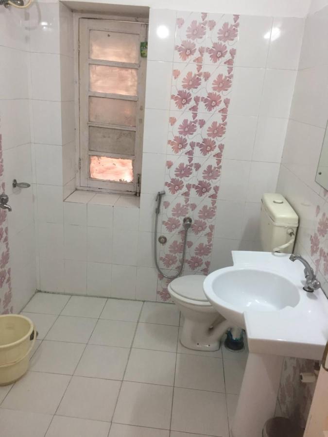 Hotel White House 데라둔 외부 사진