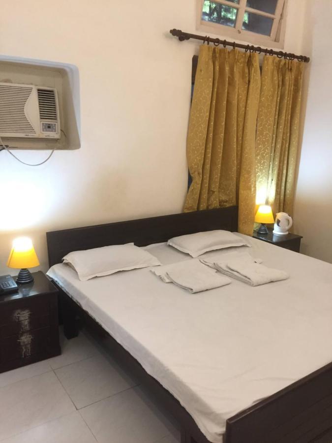 Hotel White House 데라둔 외부 사진